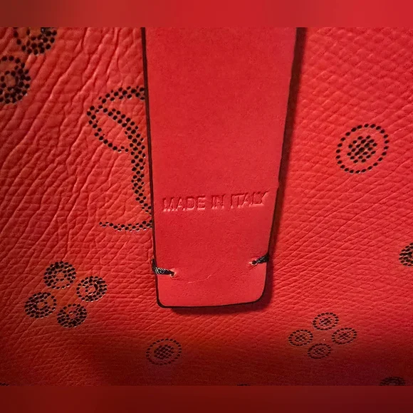 🔥🔥☄️❌️❌️SOLD❌❌️Christian Louboutin Calfskin East-West Cabata Tote Bag...🔥🔥🔥 - Picture 3 of 11